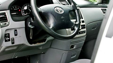 Toyota Avensis Verso I  (115KM) - 14 000  PLN, 2003 - Gdynia Cisowa - wyprzedaż | Autoria.pl