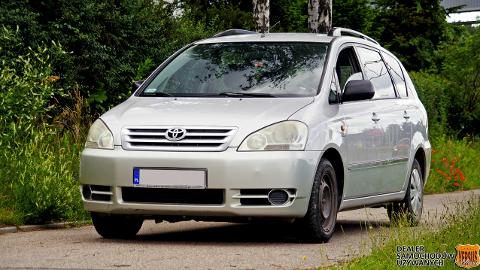 Toyota Avensis Verso I  (115KM) - 14 000  PLN, 2003 - Gdynia Cisowa - wyprzedaż | Autoria.pl