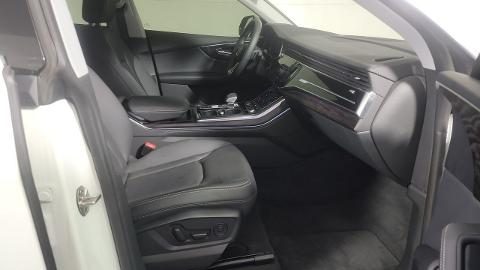 Audi Q8 (335KM) -  262 000  PLN, 2023 - Katowice - wyprzedaż | Autoria.pl