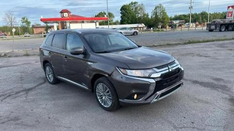 Mitsubishi Outlander III  (166KM) - 52 000  PLN, 2019 - Katowice - wyprzedaż | Autoria.pl