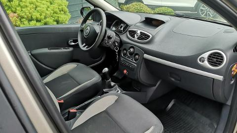 Renault Clio II  (75KM) - 15 900  PLN, 2011 - Strzegom - wyprzedaż | Autoria.pl