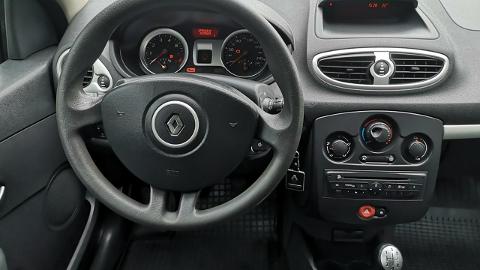 Renault Clio II  (75KM) - 15 900  PLN, 2011 - Strzegom - wyprzedaż | Autoria.pl