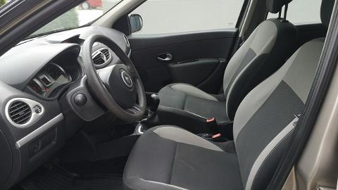 Renault Clio II  (75KM) - 15 900  PLN, 2011 - Strzegom - wyprzedaż | Autoria.pl