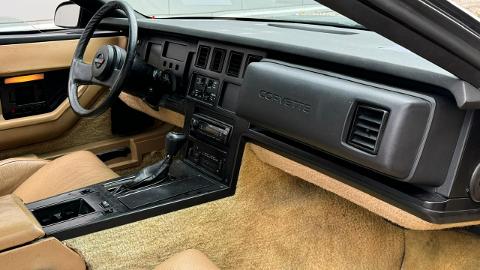 Chevrolet Corvette IV  (205KM) - 52 900  PLN, 1984 - Koszalin - wyprzedaż | Autoria.pl