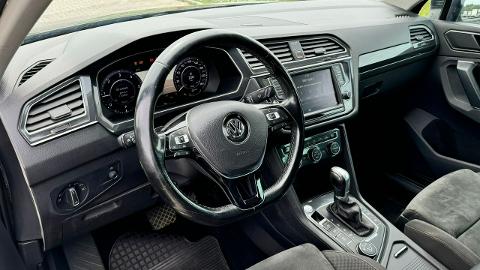 Volkswagen Tiguan II  (240KM) - 59 900  PLN, 2017 - SOŚNICOWICE - wyprzedaż | Autoria.pl