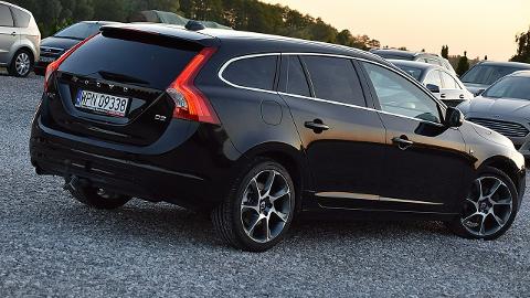 Volvo V60 I  (120KM) - 45 900  PLN, 2016 - Nowe Kucice - wyprzedaż | Autoria.pl