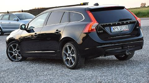 Volvo V60 I  (120KM) - 45 900  PLN, 2016 - Nowe Kucice - wyprzedaż | Autoria.pl