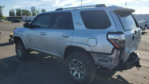 Toyota 4-Runner IV  (270KM) - 72 800  PLN, 2018 - Sękocin Nowy - wyprzedaż | Autoria.pl