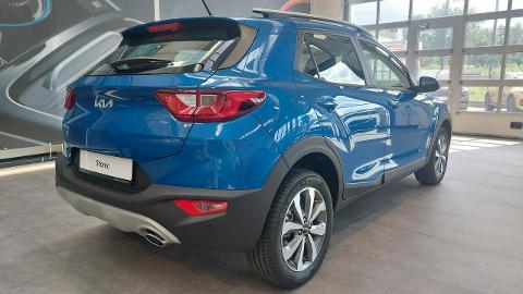 Kia Stonic (100KM) - 89 600  PLN, 2024 - Warszawa - wyprzedaż | Autoria.pl