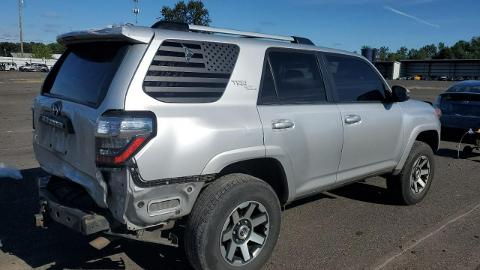 Toyota 4-Runner IV  (270KM) - 72 800  PLN, 2018 - Sękocin Nowy - wyprzedaż | Autoria.pl