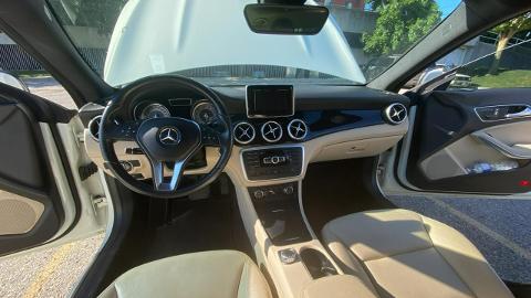 Mercedes-Benz CLA (208KM) - 57 400  PLN, 2014 - Katowice - wyprzedaż | Autoria.pl