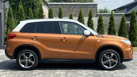 Suzuki Vitara II  (120KM) - 73 900  PLN, 2015 - Chechło - wyprzedaż | Autoria.pl