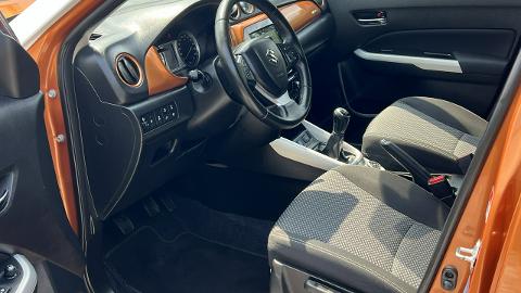 Suzuki Vitara II  (120KM) - 73 900  PLN, 2015 - Chechło - wyprzedaż | Autoria.pl