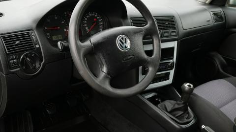 Volkswagen Golf IV  (100KM) - 8 500  PLN, 2002 - Goczałkowice-Zdrój - wyprzedaż | Autoria.pl