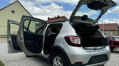 Dacia Sandero Stepway II  (90KM) - 27 900  PLN, 2015 - Strzegom - wyprzedaż | Autoria.pl