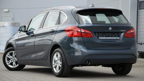 BMW Seria  2 F46 (150KM) - 39 900  PLN, 2015 - Kutno - wyprzedaż | Autoria.pl