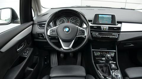 BMW Seria  2 F46 (150KM) - 39 900  PLN, 2015 - Kutno - wyprzedaż | Autoria.pl