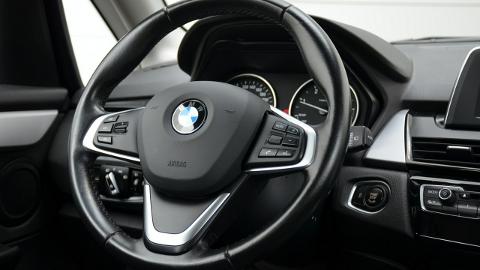 BMW Seria  2 F46 (150KM) - 39 900  PLN, 2015 - Kutno - wyprzedaż | Autoria.pl