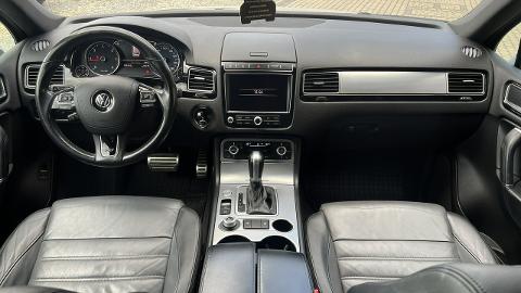 Volkswagen Touareg II  (262KM) - 99 000  PLN, 2015 - Orzech - wyprzedaż | Autoria.pl