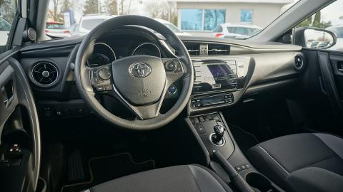 Toyota Auris II  (99KM) - 54 000  PLN, 2018 - Poznań - wyprzedaż | Autoria.pl