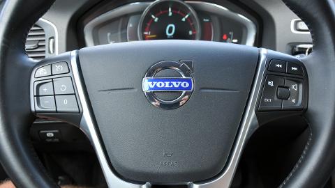 Volvo V60 I  (136KM) - 39 800  PLN, 2014 - Dąbrowa Górnicza - wyprzedaż | Autoria.pl