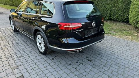 Volkswagen Passat B8  (190KM) - 64 500  PLN, 2017 - Bliżyn - wyprzedaż | Autoria.pl