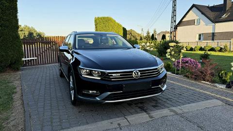 Volkswagen Passat B8  (190KM) - 64 500  PLN, 2017 - Bliżyn - wyprzedaż | Autoria.pl