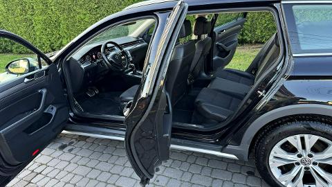 Volkswagen Passat B8  (190KM) - 64 500  PLN, 2017 - Bliżyn - wyprzedaż | Autoria.pl