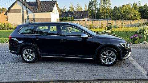 Volkswagen Passat B8  (190KM) - 64 500  PLN, 2017 - Bliżyn - wyprzedaż | Autoria.pl