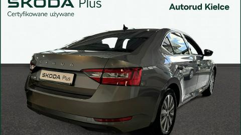 Škoda Superb III  (150KM) -  142 900  PLN, 2023 - Kielce - wyprzedaż | Autoria.pl