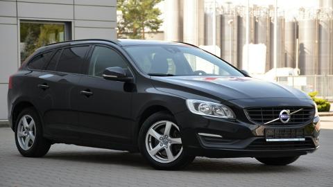 Volvo V60 I  (120KM) - 38 900  PLN, 2017 - Kutno - wyprzedaż | Autoria.pl