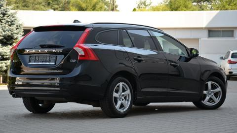 Volvo V60 I  (120KM) - 38 900  PLN, 2017 - Kutno - wyprzedaż | Autoria.pl