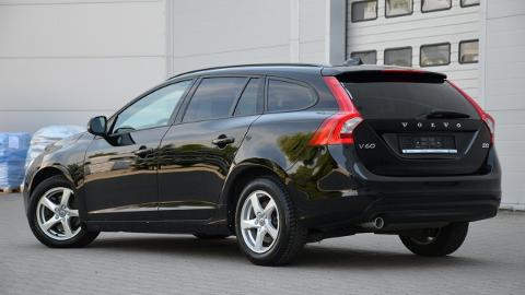 Volvo V60 I  (120KM) - 38 900  PLN, 2017 - Kutno - wyprzedaż | Autoria.pl