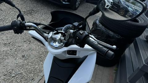 Honda PCX (12KM) - 10 499  PLN, 2016 - Gdańsk - wyprzedaż | Autoria.pl