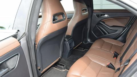 Mercedes-Benz CLA (136KM) - 65 900  PLN, 2014 - HRUBIESZÓW - wyprzedaż | Autoria.pl