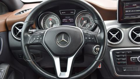 Mercedes-Benz CLA (136KM) - 65 900  PLN, 2014 - HRUBIESZÓW - wyprzedaż | Autoria.pl