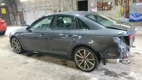 Audi A4 B9  (252KM) - 55 700  PLN, 2018 - Sękocin Nowy - wyprzedaż | Autoria.pl