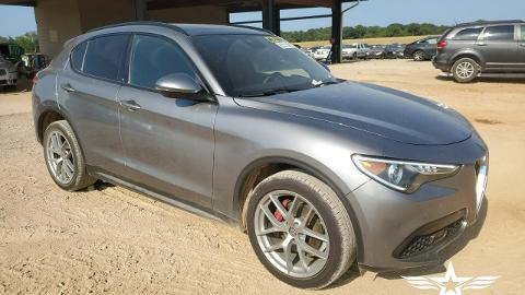 Alfa Romeo Stelvio (280KM) - 49 600  PLN, 2018 - Sękocin Nowy - wyprzedaż | Autoria.pl