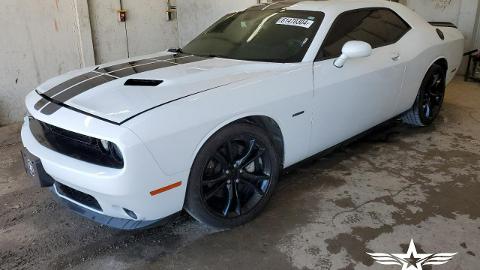 Dodge Challenger III  (372KM) - 52 800  PLN, 2016 - Sękocin Nowy - wyprzedaż | Autoria.pl