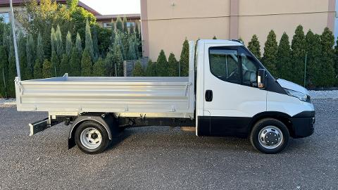 Iveco Daily (130KM) - 75 000  PLN, 2015 - Opoczno - wyprzedaż | Autoria.pl