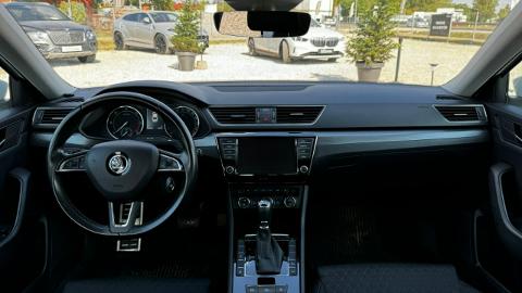 Škoda Superb III  (190KM) - 59 900  PLN, 2016 - MICHAŁOWICE - wyprzedaż | Autoria.pl