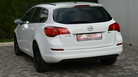 Opel Astra J  (110KM) - 18 900  PLN, 2011 - Kampinos - wyprzedaż | Autoria.pl