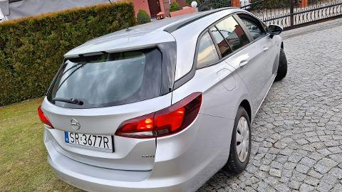 Opel Astra K  (110KM) - 34 300  PLN, 2017 - Rybnik - wyprzedaż | Autoria.pl