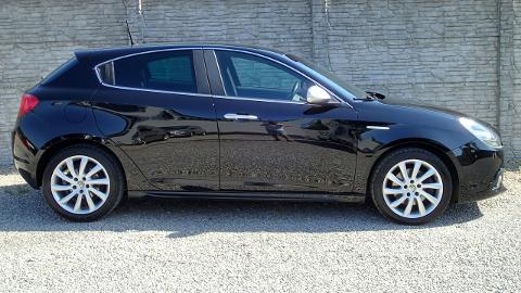 Alfa Romeo Giulietta (170KM) - 44 800  PLN, 2015 - Dąbrowa Górnicza - wyprzedaż | Autoria.pl