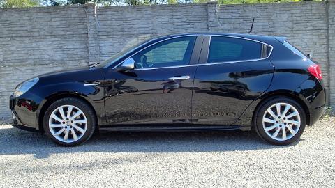 Alfa Romeo Giulietta (170KM) - 44 800  PLN, 2015 - Dąbrowa Górnicza - wyprzedaż | Autoria.pl