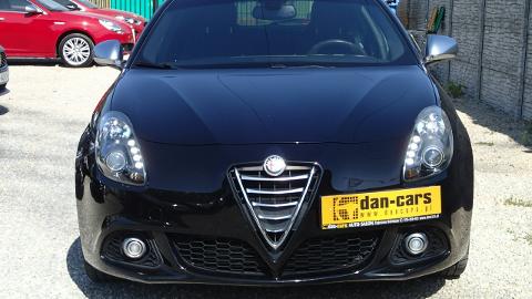 Alfa Romeo Giulietta (170KM) - 44 800  PLN, 2015 - Dąbrowa Górnicza - wyprzedaż | Autoria.pl