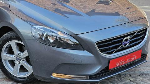 Volvo V40 II  (115KM) - 39 900  PLN, 2015 - wyprzedaż | Autoria.pl