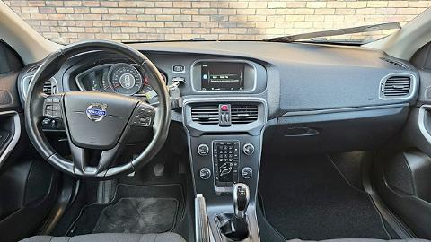 Volvo V40 II  (115KM) - 39 900  PLN, 2015 - wyprzedaż | Autoria.pl