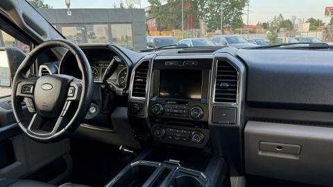 Ford F150  (330KM) -  119 900  PLN, 2016 - MICHAŁOWICE - wyprzedaż | Autoria.pl