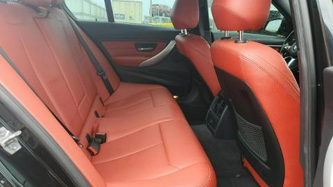 BMW Seria  3 F30/F31  (306KM) - 48 600  PLN, 2015 - Sękocin Nowy - wyprzedaż | Autoria.pl